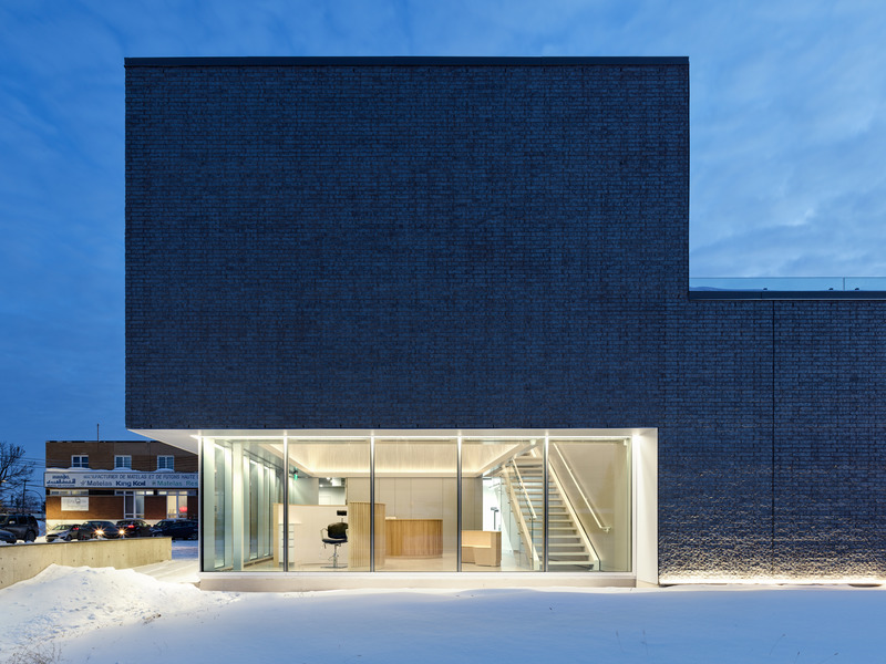 Press kit | 1317-21 - Press release | Lafond Desjardins Dental Laboratory - ACDF Architecture - Commercial Architecture - Photo credit: Adrien Williams
