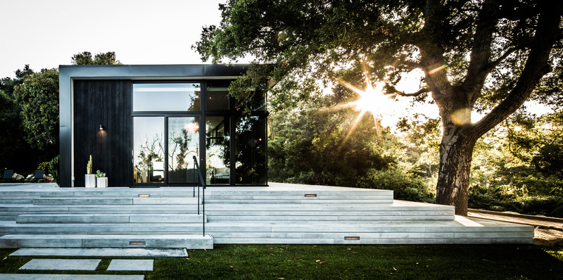 Dossier de presse | 6234-01 - Communiqué de presse | Quarry House Receives Popular Choice Vote in 2022 Architizer A+Awards - AB design studio - Architecture résidentielle - Patio pavilion at sunrise - Crédit photo : Jason Rick