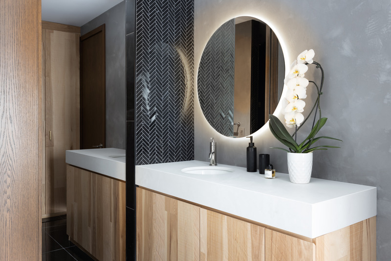Dossier de presse | 3083-02 - Communiqué de presse | Maison Caledonia - Imagine studio design - Design d’intérieur résidentiel - Salle de bain des maîtres - Crédit photo : Studio CRBN
