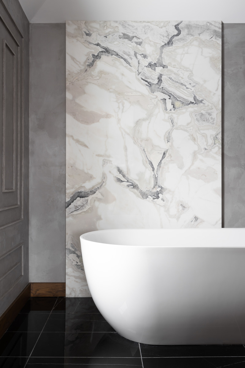 Dossier de presse | 3083-02 - Communiqué de presse | Maison Caledonia - Imagine studio design - Design d’intérieur résidentiel - Salle de bain des maîtres - Crédit photo : Studio CRBN