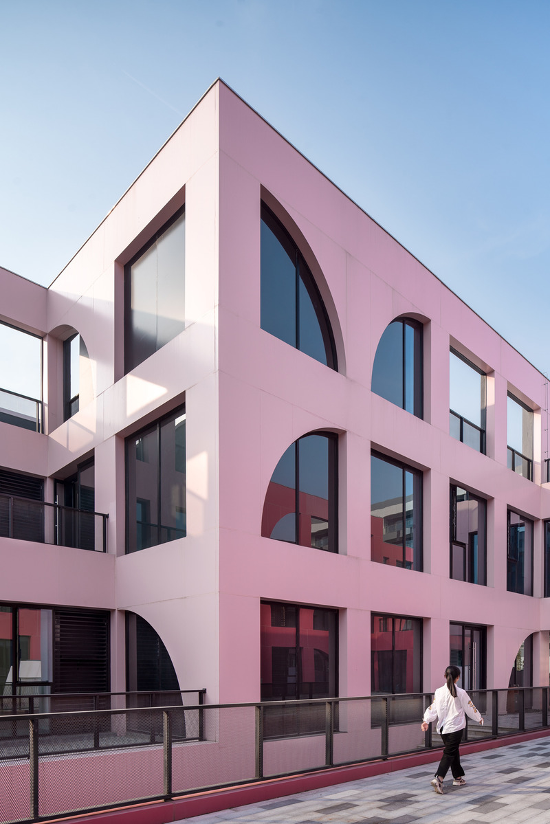 Press kit | 3565-12 - Press release | Qingdao Business Park - CLOU architects - Commercial Architecture - Photo credit: Wu Qingshan