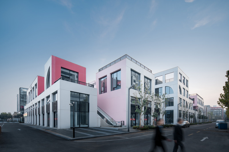 Press kit | 3565-12 - Press release | Qingdao Business Park - CLOU architects - Commercial Architecture - Photo credit: Wu Qingshan