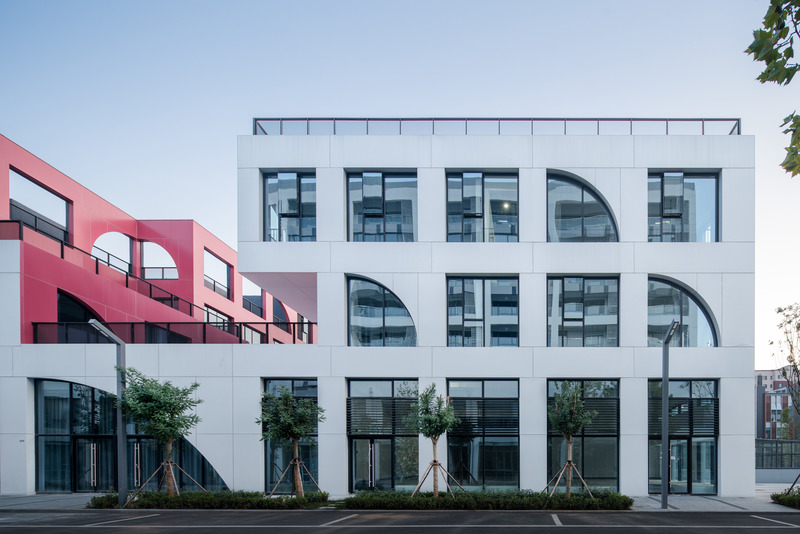 Press kit | 3565-12 - Press release | Qingdao Business Park - CLOU architects - Commercial Architecture - Photo credit: Wu Qingshan
