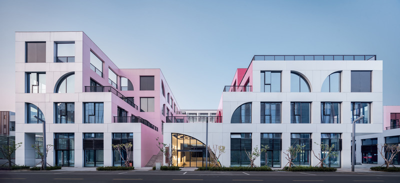 Press kit | 3565-12 - Press release | Qingdao Business Park - CLOU architects - Commercial Architecture - Photo credit: Wu Qingshan