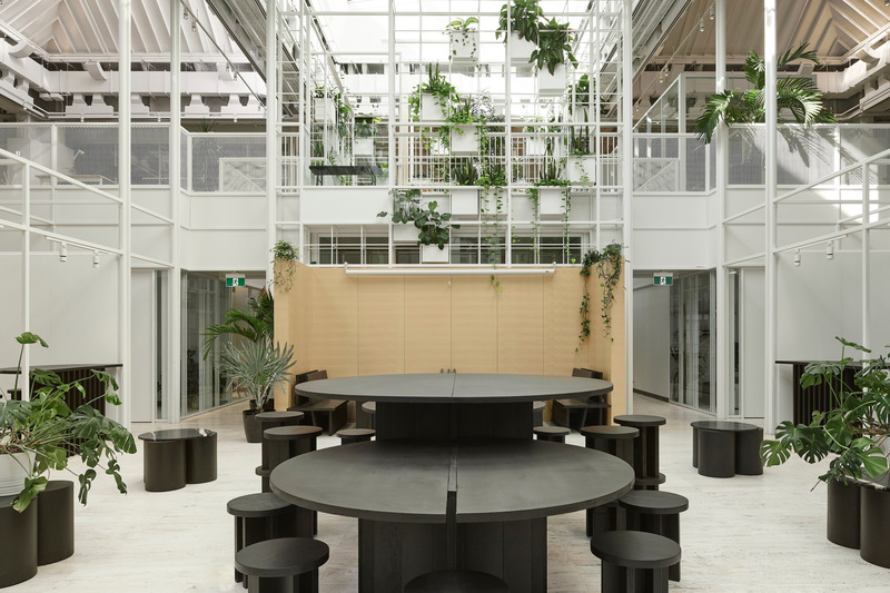 Press kit | 1303-14 - Press release | Sid Lee Architecture Unveils Sid Lee’s New International Headquarters at Place Ville Marie - Sid Lee Architecture - Commercial Interior Design - Photo credit: Maxime Brouillet