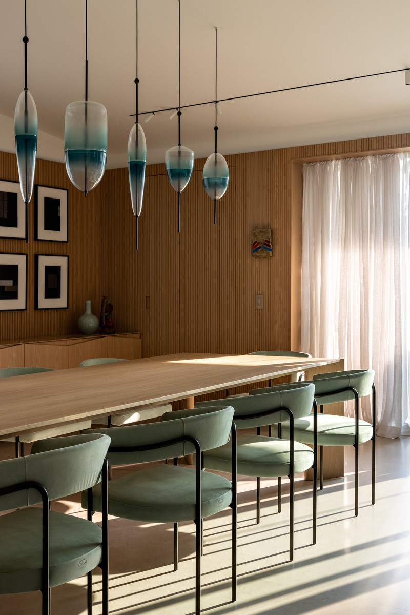 Dossier de presse | 3039-03 - Communiqué de presse | Gar Apartment - Coletivo Arquitetos - Design d’intérieur résidentiel - Dinning Room  - Crédit photo : Fran Parente