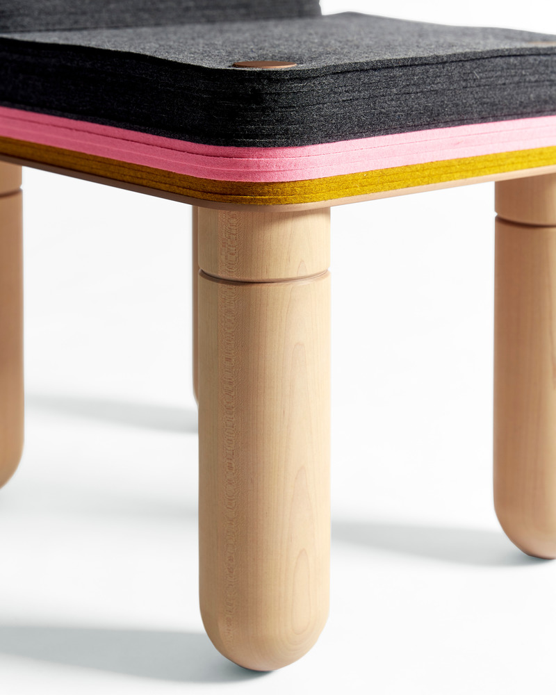 Press kit | 5507-02 - Press release | 2022 Pendant Collection - Stackabl - Industrial Design - Detail of Dulces by Laura Kirar Design - Photo credit: Sean McBride