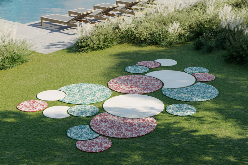 Dossier de presse | 4232-14 - Communiqué de presse | Voyage en Méditerranée avec les céramiques d’extérieur de TERZADIMENSIONE - TERZADIMENSIONE - Produit - Rug' Stone Decor, Foliage rouge, vert et blanc - Crédit photo : avec la permission de Terzadimensione