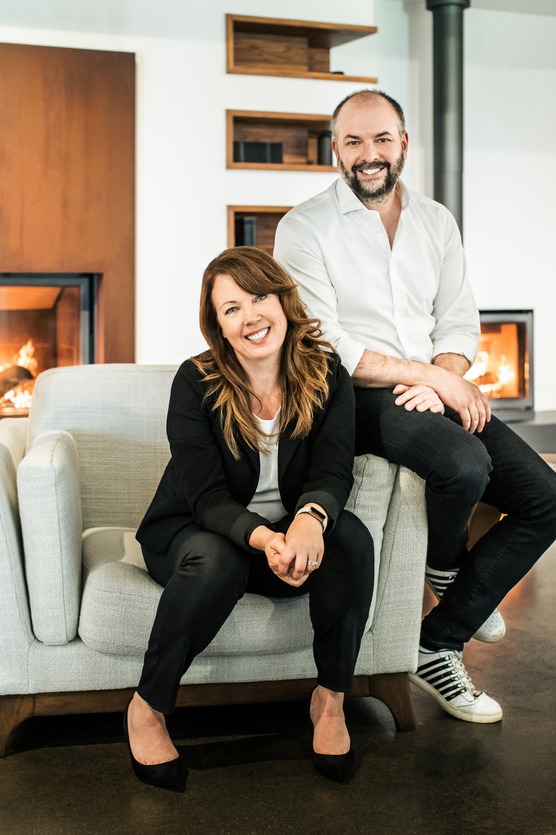 Dossier de presse | 1564-04 - Communiqué de presse | Stûv America inaugure son plus grand Stûv Studio au Canada - Stûv America - Produit - <p>Vincent Boudreau et Nadia Gilbert; l'équipe au cœur de Stûv America.</p> - Crédit photo : Audric Gagnon-PENGUIN