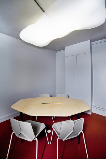 Dossier de presse | 895-01 - Communiqué de presse | Cumulus Office - CoudamyDesign - Produit