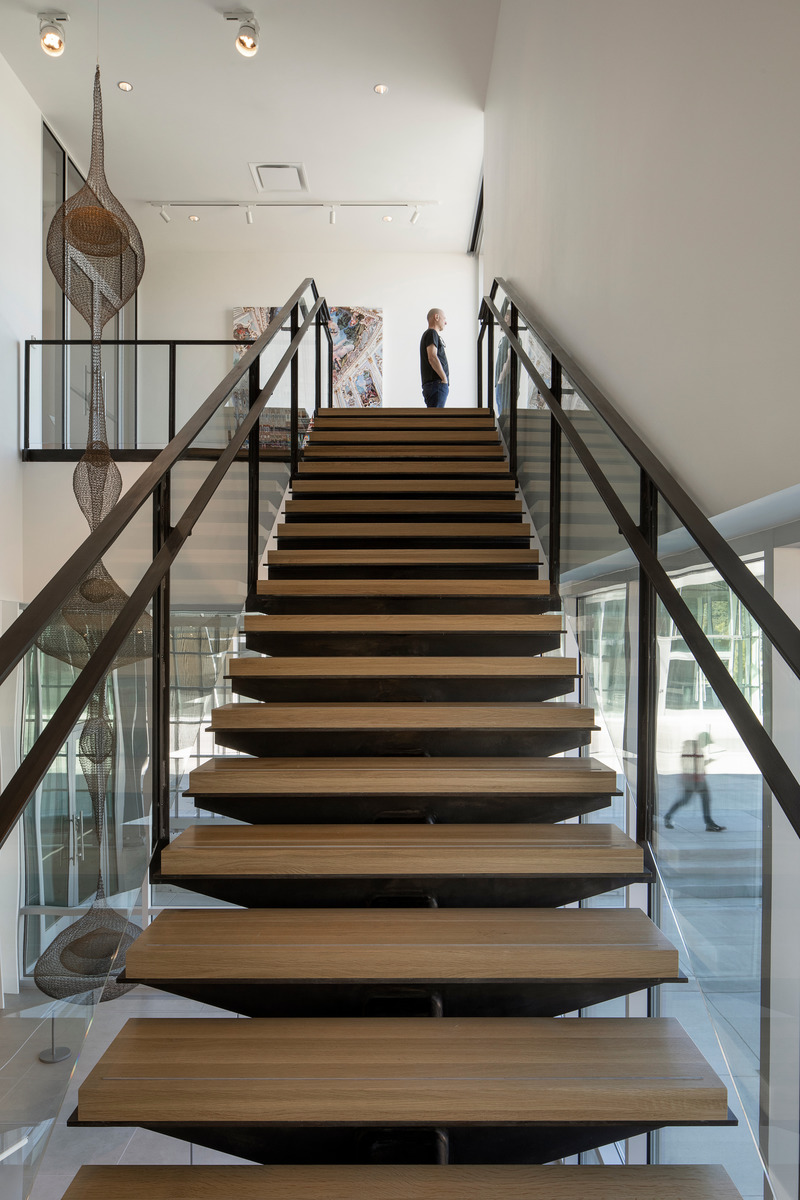Press kit | 2757-31 - Press release | Sparano + Mooney Architecture Designs State-of-the-Art Buildings for Utah State University's Fine Arts Campus - Sparano + Mooney Architecture - Institutional Architecture - <p>NEHMA: The experience of the museum upon entry has been completely transformed. The new lobby provides visitors with a café, museum store, and reception desk with information on the exhibits within the museum.</p> - Photo credit: Jeremy Bittermann