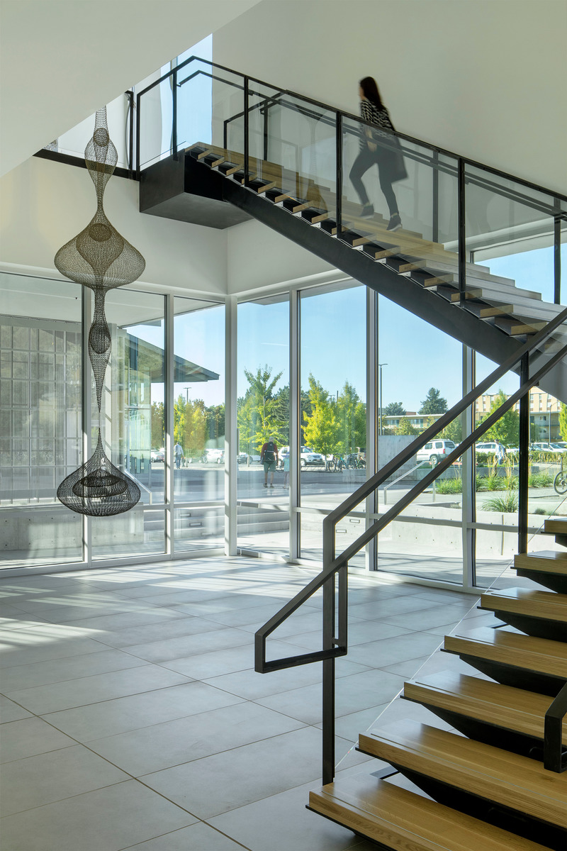 Press kit | 2757-31 - Press release | Sparano + Mooney Architecture Designs State-of-the-Art Buildings for Utah State University's Fine Arts Campus - Sparano + Mooney Architecture - Institutional Architecture - NEHMA: <span></span>The entry sequence provides the first detailed view of the 21 foot-tall woven metal sculpture, by Ruth Asawa (Untitled, 1967), around which the lobby and new blackened-steel open stair are configured. - Photo credit: Jeremy Bittermann