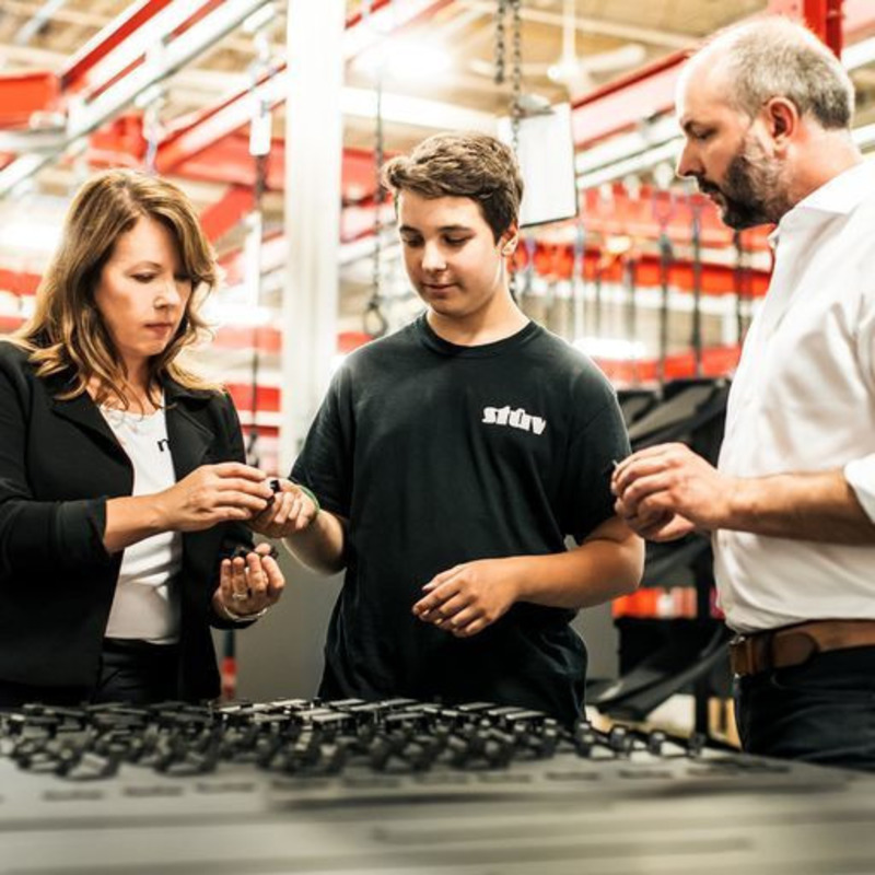Dossier de presse | 1564-05 - Communiqué de presse | Stûv America s'installe dans la Maison Éphémère à Vancouver le temps de l’IDS Show - Stûv America - Produit - Nadia Gilbert et Vincent Boudreau partagent la passion, la rigueur et la minutie. Dans la conception et la fabrication, tout est pensé afin de maximiser l'expérience. - Crédit photo : Audric Gagnon- PENGUIN