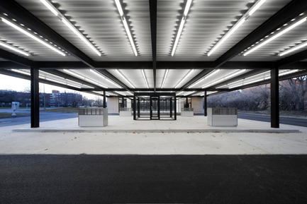 Dossier de presse | 567-07 - Communiqué de presse | Reconversion de la station service de Mies van der Rohe à l'Île des Soeurs - Les architectes FABG - Architecture institutionnelle - Crédit photo :  Steve Montpetit 