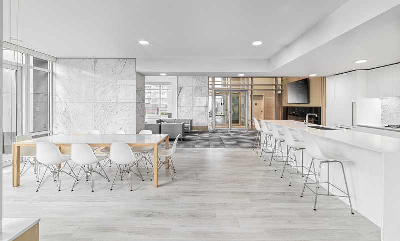 Dossier de presse | 2973-02 - Communiqué de presse | IDIBC Announces 2022 Awards of Excellence Recipients - Interior Designers Institute of British Columbia - Design d’intérieur commercial -  IDIBC Award of Merit: Cristina Oberti RID IDIBC; Solo District - Cirrus, Burnaby BC; Multi-Residential &amp; Sales (Marketing) Centre Category  - Crédit photo : John Sinal Photography