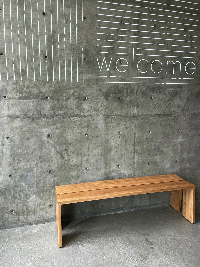 Dossier de presse | 5795-01 - Communiqué de presse | ANX’s Metric Hotel Leads Westlake Neighborhood Re-emergence From The Inside - ANX / Aaron Neubert Architects - Architecture commerciale - Lower Lobby - Crédit photo : Brian Thomas Jones
