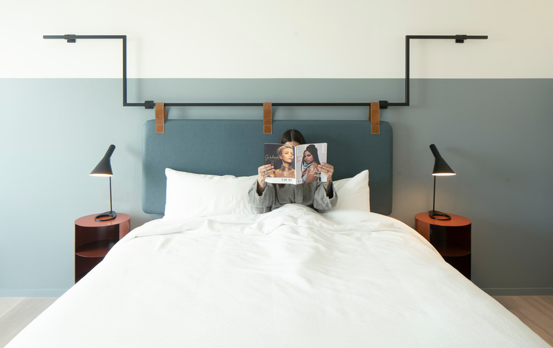 Dossier de presse | 5795-01 - Communiqué de presse | ANX’s Metric Hotel Leads Westlake Neighborhood Re-emergence From The Inside - ANX / Aaron Neubert Architects - Architecture commerciale - Guest Room - Crédit photo : Brian Thomas Jones