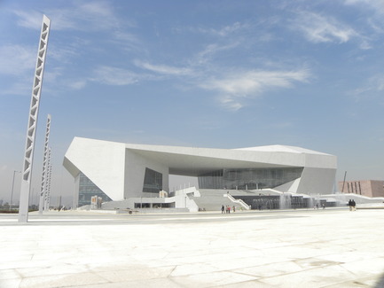 Dossier de presse | 896-01 - Communiqué de presse | Le Grand Thêatre du Shanxi, à Taiyuan (Chine) - Arte Charpentier Architectes - Architecture institutionnelle - Crédit photo : 3D - Pierre Chambron/ chef du projet