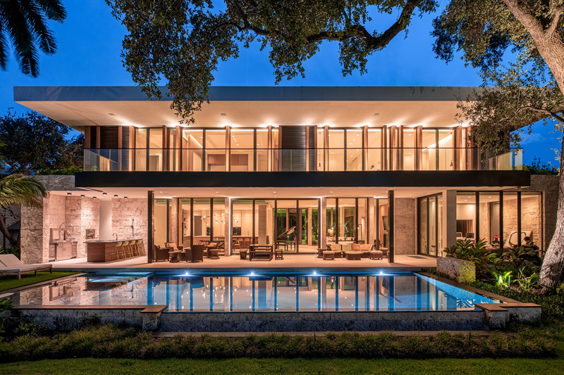 Dossier de presse | 2757-30 - Communiqué de presse | Strang Design Realizes Sustainable Waterfront Residence - Strang Design - Architecture résidentielle - The project is named for its unique setting at the confluence of the Tarpon and New Rivers near downtown Fort Lauderdale.  - Crédit photo :  Calder Wilson Photography 