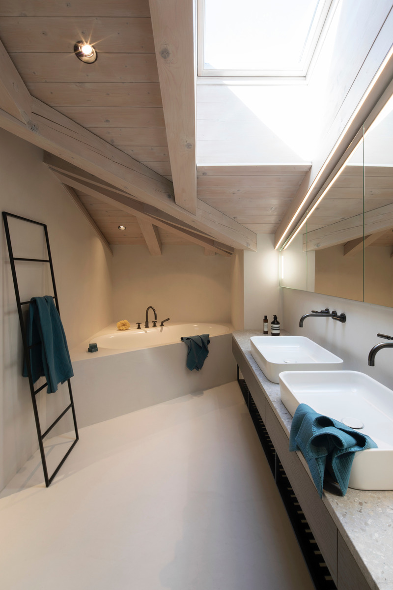 Press kit | 5356-05 - Press release | Apartment K - destilat Design Studio - Residential Interior Design - master bathroom - Photo credit: Monika Nguyen