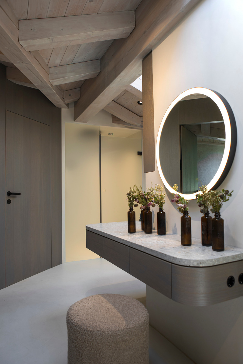 Press kit | 5356-05 - Press release | Apartment K - destilat Design Studio - Residential Interior Design - master bathroom - Photo credit: Monika Nguyen