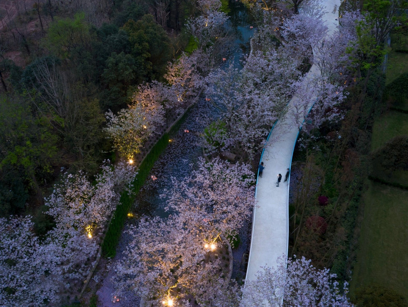 Dossier de presse | 1968-18 - Communiqué de presse | Architecture MasterPrize Announces  2022 Award Winners - Architecture MasterPrize - Concours - Chengdu Luxelakes Kayak Channel Landscape Project - WTD DESIGN - Crédit photo : Courtesy of WTD DESIGN