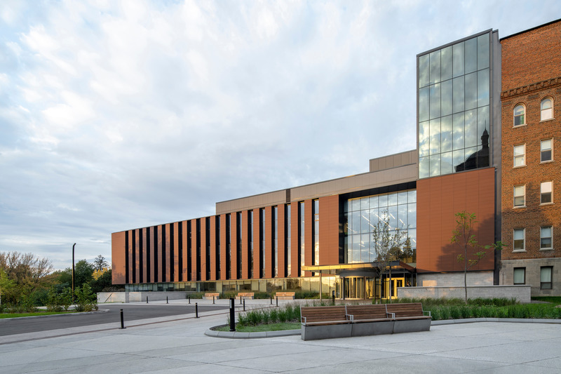 Press kit | 952-33 - Press release | Luminous Expansion for Hôpital du Sacré-Cœur-de-Montréal - Provencher_Roy and Yelle Maillé - Institutional Architecture - Photo credit: Olivier Blouin
