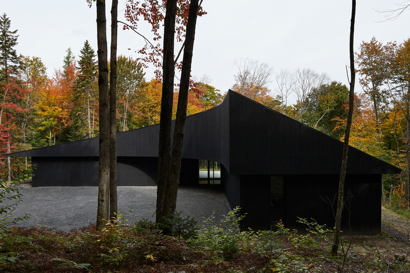 Dossier de presse | 1010-16 - Communiqué de presse | MEV - Studio Jean Verville architectes - Architecture résidentielle - Crédit photo : Maxime Brouillet photographe