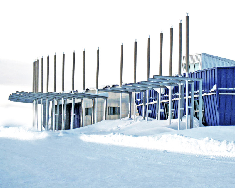 Dossier de presse | 612-21 - Communiqué de presse | Alain Fournier est lauréat du prix Ernest-Cormier – 2022 - EVOQ Architecture - Architecture institutionnelle - Aérogare de Kuujjuaq - Crédit photo : EVOQ