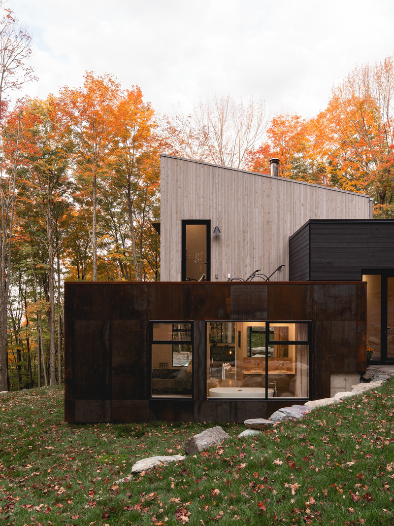 Dossier de presse | 1678-05 - Communiqué de presse | Résidence Shefford - Atelier BOOM-TOWN - Architecture résidentielle - Crédit photo : Raphaël Thibodeau