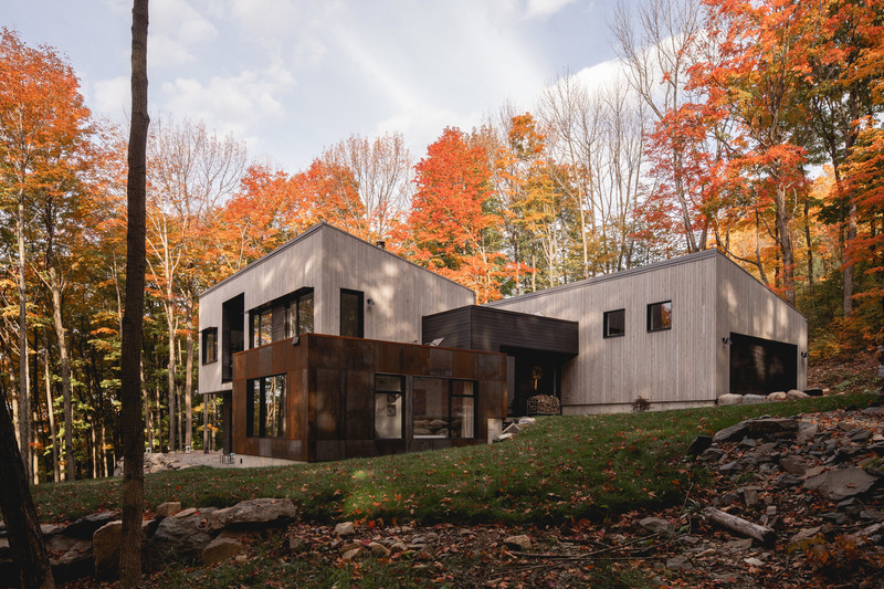 Dossier de presse | 1678-05 - Communiqué de presse | Résidence Shefford - Atelier BOOM-TOWN - Architecture résidentielle - Crédit photo : Raphaël Thibodeau