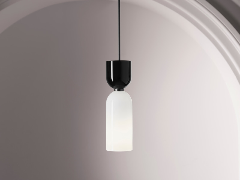 Press kit | 1665-04 - Press release | Lightmaker Studio Launches a New Pendant in the Edie Series - Lightmaker Studio - Product - Edie Pendant Glossy Glass - Photo credit: Lisa Petrole