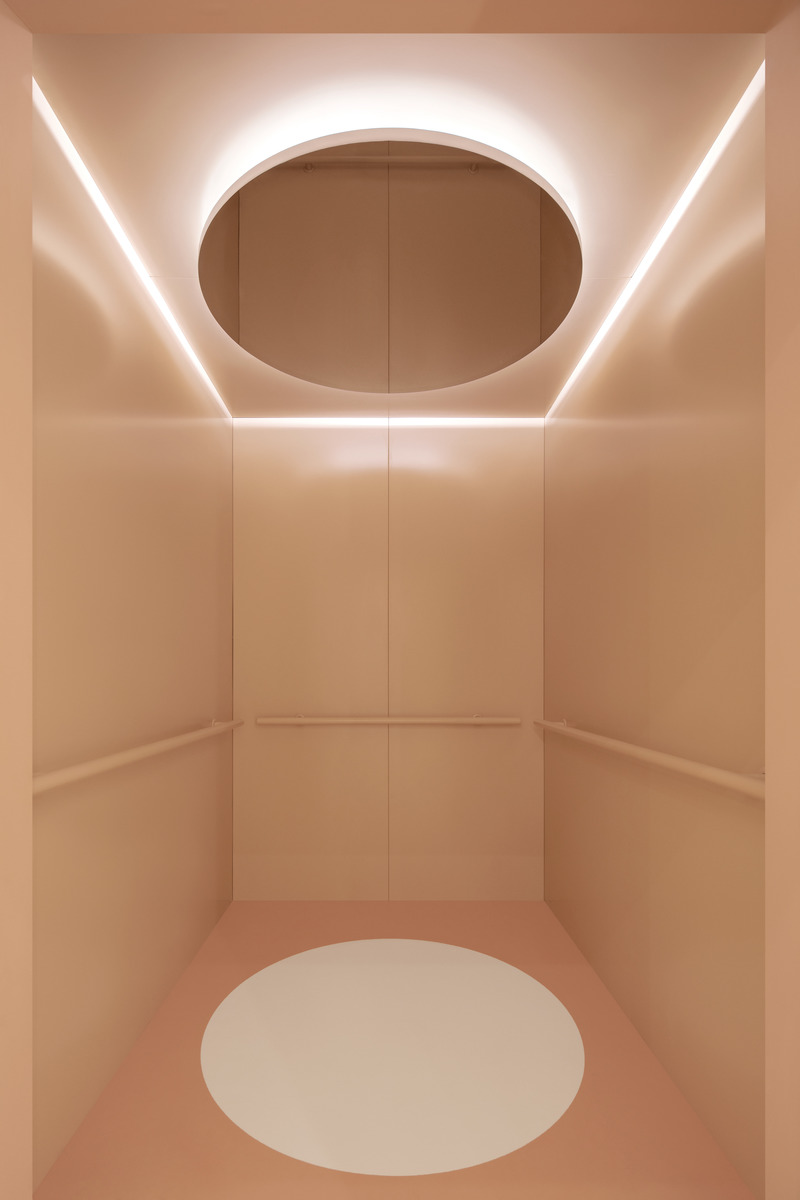 Press kit | 3565-11 - Press release | CLOU Architects Complete Interior Renovation of CapitaMALL Wangjing - CLOU architects - Commercial Architecture - Photo credit: Xia Zhi