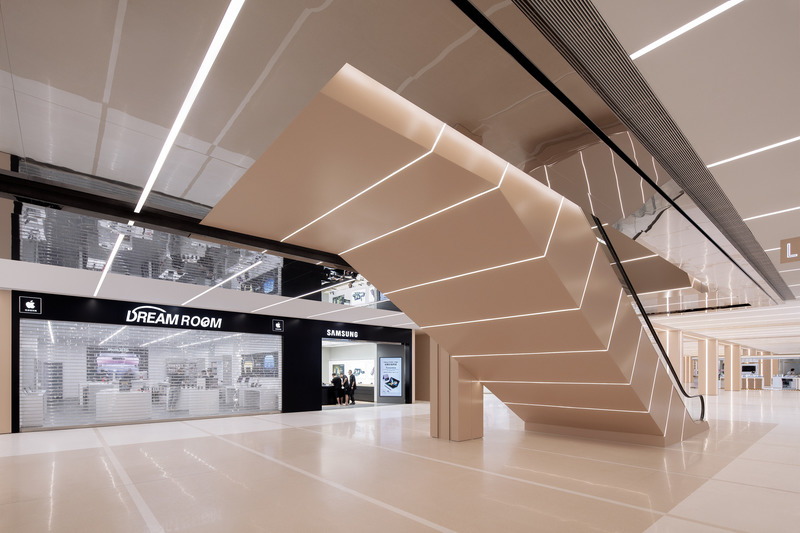 Press kit | 3565-11 - Press release | CLOU Architects Complete Interior Renovation of CapitaMALL Wangjing - CLOU architects - Commercial Architecture - Photo credit: Xia Zhi