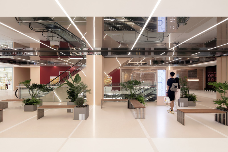 Press kit | 3565-11 - Press release | CLOU Architects Complete Interior Renovation of CapitaMALL Wangjing - CLOU architects - Commercial Architecture - Photo credit: Xia Zhi