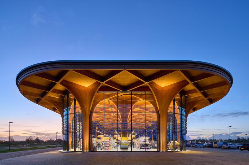 Dossier de presse | 6543-01 - Communiqué de presse | SuperHub Meerstad: The Supermarket as a Meeting Place! - De Zwarte Hond - Architecture commerciale - Use of images is permitted only with credits: De Zwarte Hond - Crédit photo : Ronald Tilleman