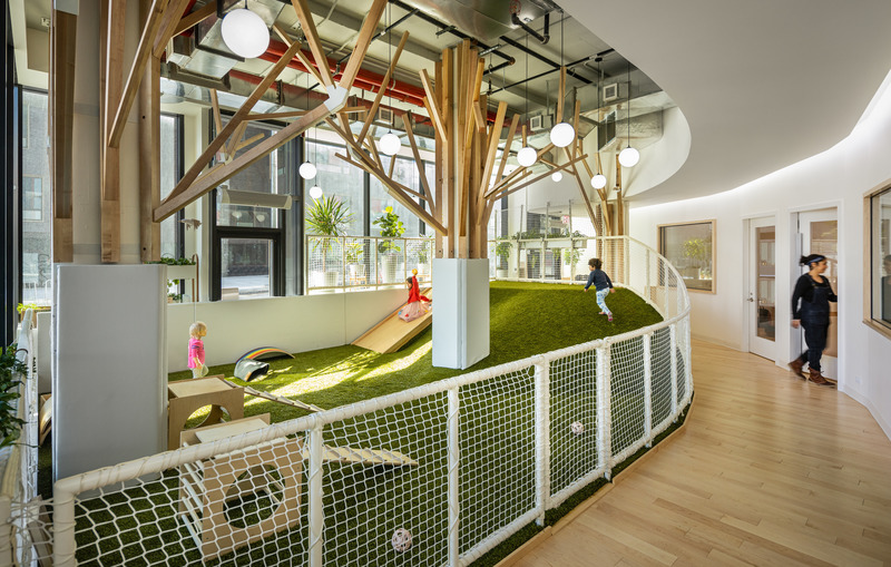 Dossier de presse | 5897-03 - Communiqué de presse | Wonderforest Nature Preschool - Palette Architecture - Architecture institutionnelle - Crédit photo : Image by Pavel<br>Bendov / @archexplorer<br>