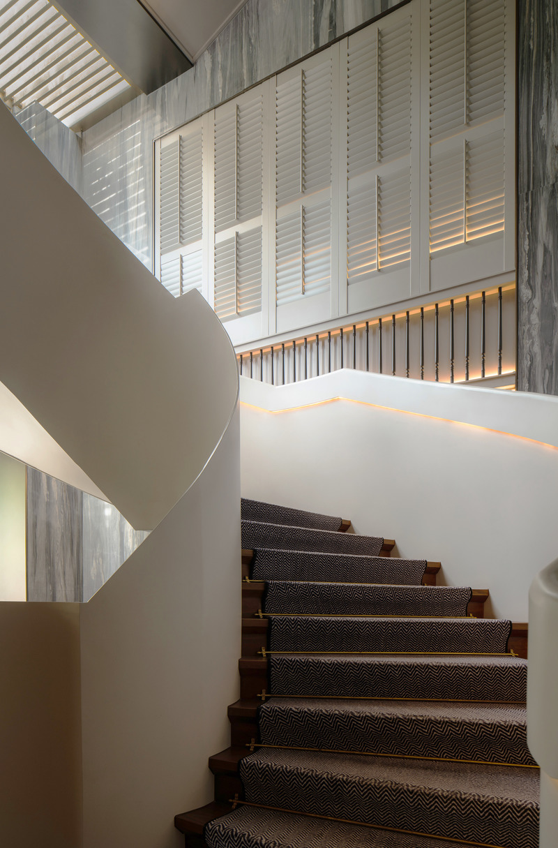Press kit | 5630-04 - Press release | Daxiang Design Transforms a Republic of China Villa Into a Private Restaurant on the shores of West Lake - Daxiang Design - Commercial Interior Design - 10 Newly built staircase - Photo credit: Chuan He