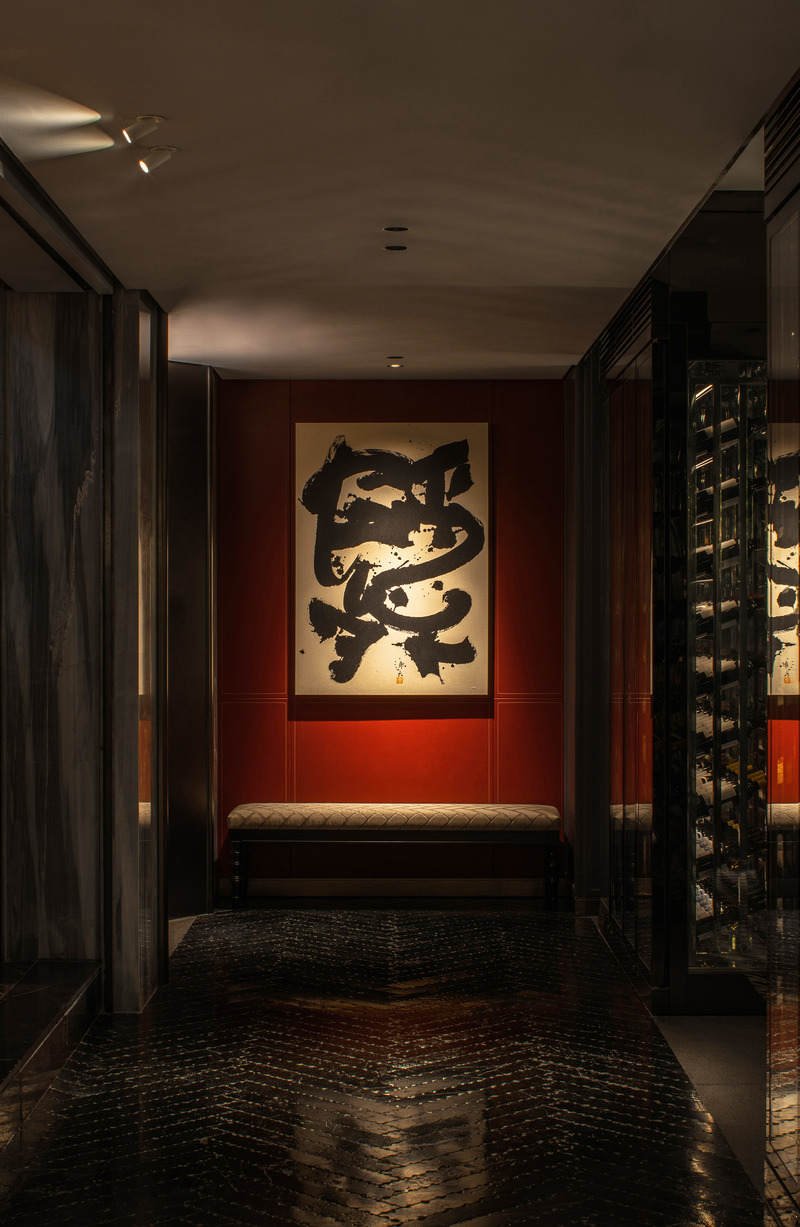 Press kit | 5630-04 - Press release | Daxiang Design Transforms a Republic of China Villa Into a Private Restaurant on the shores of West Lake - Daxiang Design - Commercial Interior Design - 13 Calligraphy and painting decoration - Photo credit: Chuan He