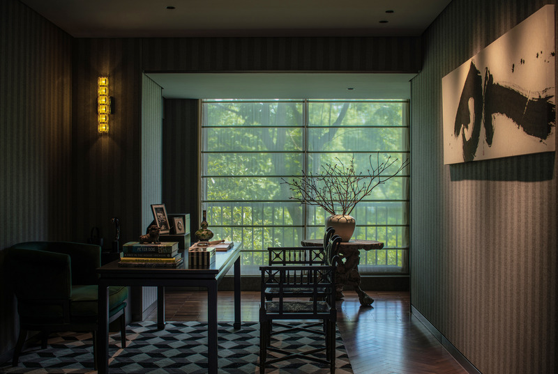 Press kit | 5630-04 - Press release | Daxiang Design Transforms a Republic of China Villa Into a Private Restaurant on the shores of West Lake - Daxiang Design - Commercial Interior Design - 20 Public area  - Photo credit: Chuan He