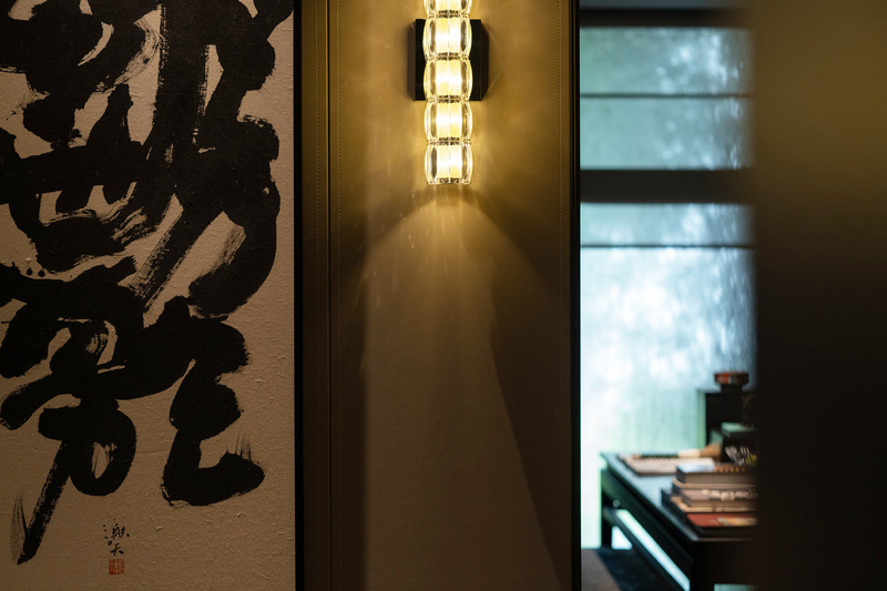 Press kit | 5630-04 - Press release | Daxiang Design Transforms a Republic of China Villa Into a Private Restaurant on the shores of West Lake - Daxiang Design - Commercial Interior Design - 07 Lobby detail - Photo credit: Chuan He