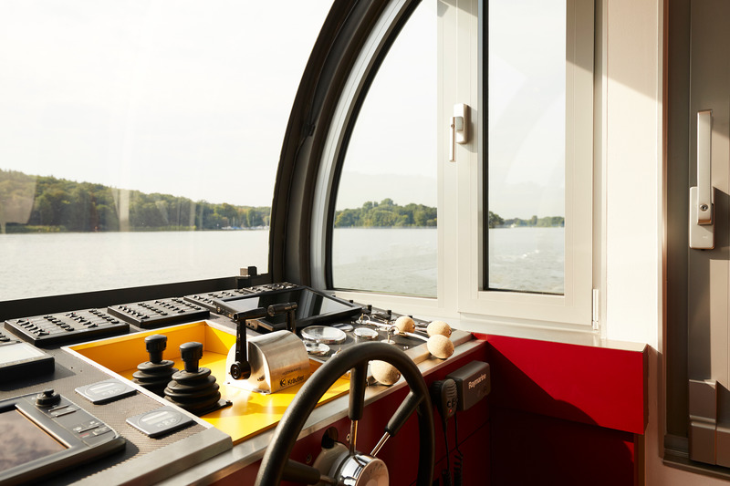 Dossier de presse | 5714-04 - Communiqué de presse | Solar + Design = Tiny Home on the Water - Crossboundaries - Produit - Crédit photo : Johanna Link