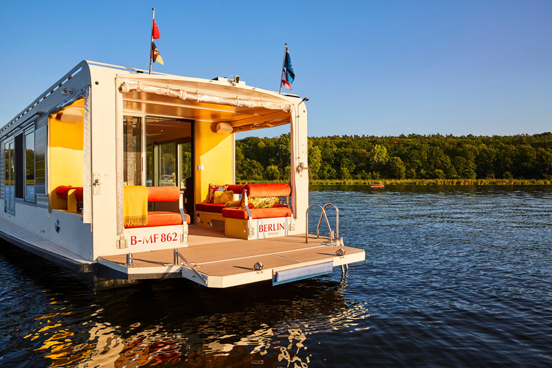 Dossier de presse | 5714-04 - Communiqué de presse | Solar + Design = Tiny Home on the Water - Crossboundaries - Produit - Crédit photo : Johanna Link