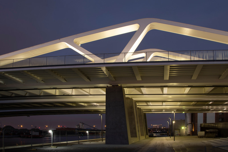 Dossier de presse | 3570-02 - Communiqué de presse | Theunis Bridge in Merksem Wins a 2022 Architecture MasterPrize - ZJA - Architecture commerciale - Crédit photo : Infosteel
