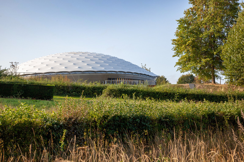 Dossier de presse | 3570-01 - Communiqué de presse | Freedom Museum Groesbeek Wins a 2022 Architecture MasterPrize Award - ZJA - Architecture commerciale - The Freedom Museum has a striking form and is an exceptionally sustainable building, with an optimal indoor climate even in extreme weather conditions. - Crédit photo : ZJA