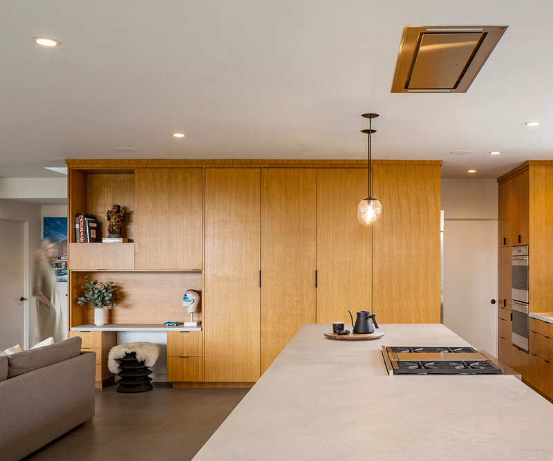Press kit | 5795-02 - Press release | ANX’s Wrap Recess House Maximizes Outdoor Living - ANX / Aaron Neubert Architects - Residential Architecture - Kitchen - Photo credit: Brian Thomas Jones