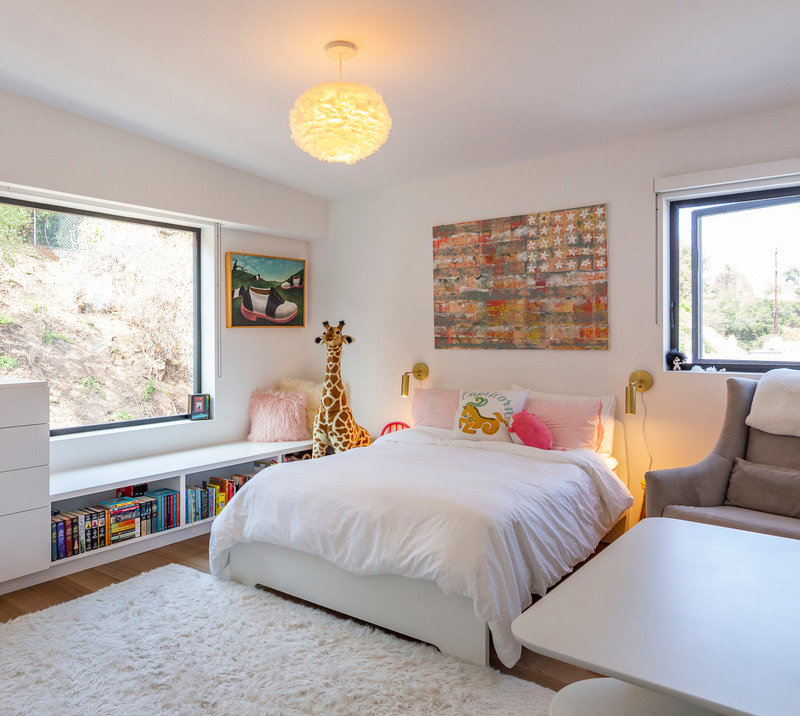 Press kit | 5795-02 - Press release | ANX’s Wrap Recess House Maximizes Outdoor Living - ANX / Aaron Neubert Architects - Residential Architecture - Bedroom - Photo credit: Brian Thomas Jones