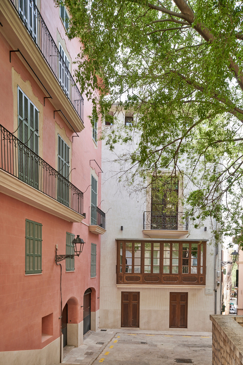 Dossier de presse | 2303-03 - Communiqué de presse | Can Santacilia, a careful renovation of two historic buildings located in Palma de Mallorca - OHLAB - Architecture résidentielle - Square - Building - Crédit photo : José Hevia