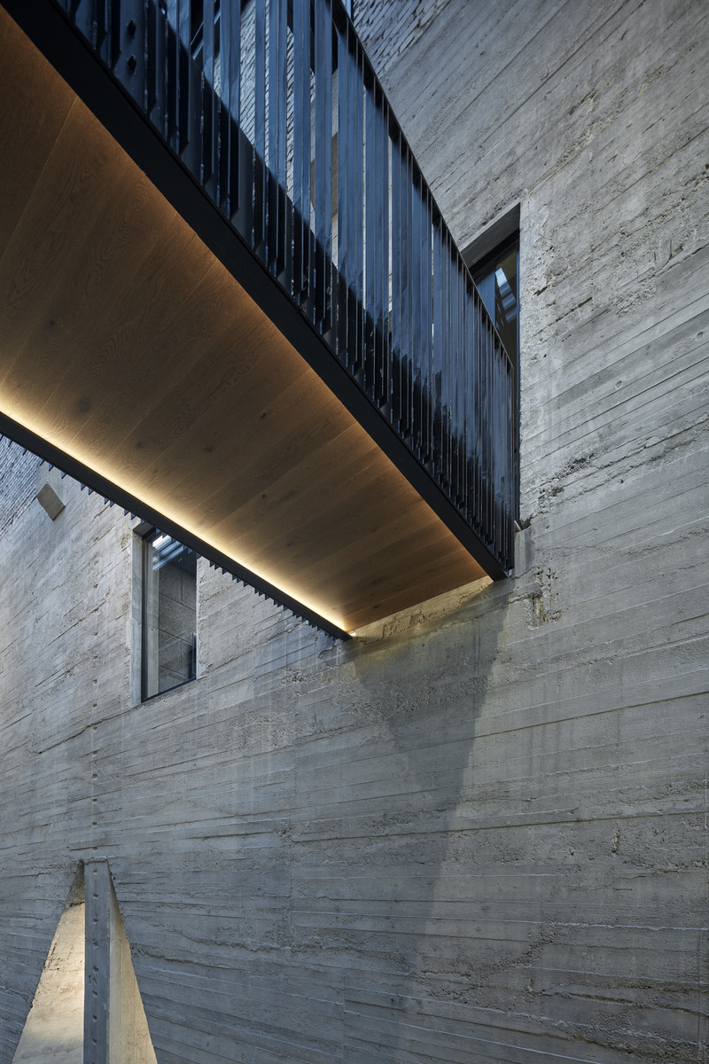 Dossier de presse | 6619-01 - Communiqué de presse | Conversion of Jurkovič Heating Plant National Cultural Monument - Martin Pasko and team DF CREATIVE GROUP - Architecture industrielle - Crédit photo : Boys Play Nice