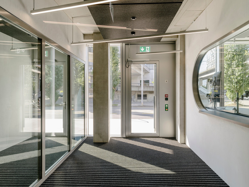 Dossier de presse | 6570-01 - Communiqué de presse | Criminal Investigation Department, City of Zurich - Penzel Valier - Architecture institutionnelle - Entrance area <br> - Crédit photo : Bruno Augsburger